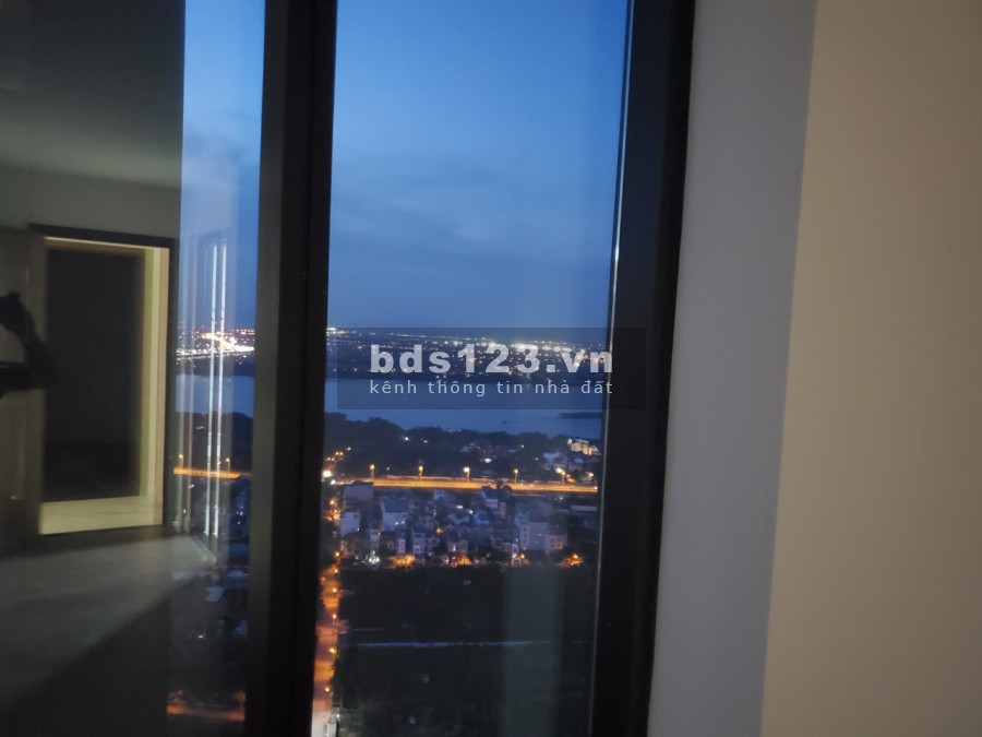 Bán căn hộ S3 Sunshine City 105m2, 3 ngủ, nội thất CĐT. Giá liên hệ 0973781843 Ánh.