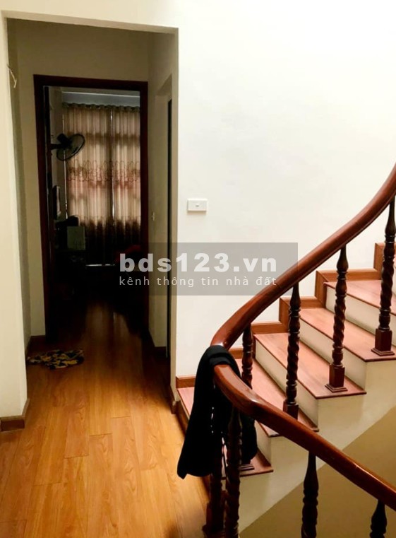 Bán nhà Nam Từ Liêm, ô tô, đường thông, an sinh đỉnh, dt 44m2, 4 tầng đúc, giá mùa dịch nhỉnh 3 tỷ xíu
