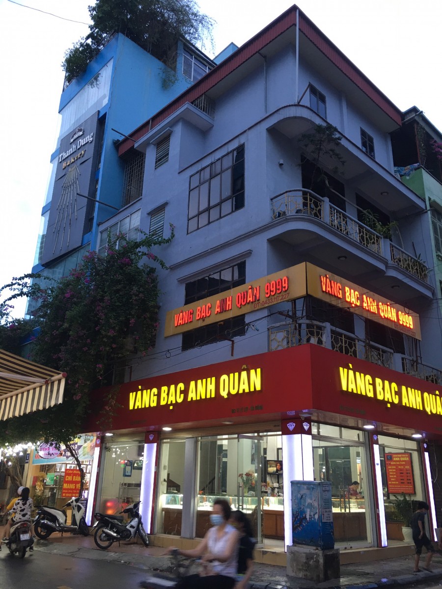 Bán nhà mặt phố Cổ chợ Hà Đông, lô góc, kd sầm uất, vỉa hè rộng, dt 103m2, giá 40 tỷ