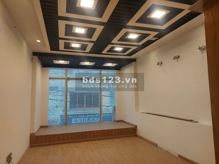 [Bán nhà] Huỳnh Thiện Lộc, Tân Phú, dt 4.3x18m, giá 8 tỷ 690tr, LH 0933592713