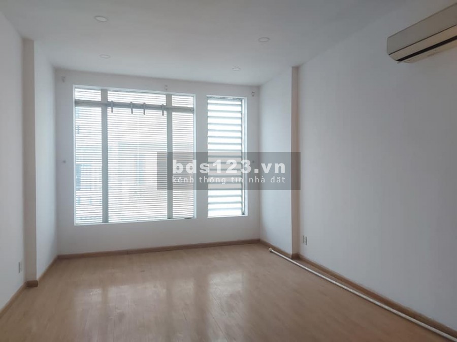 [Bán nhà] Huỳnh Thiện Lộc, Tân Phú, dt 4.3x18m, giá 8 tỷ 690tr, LH 0933592713