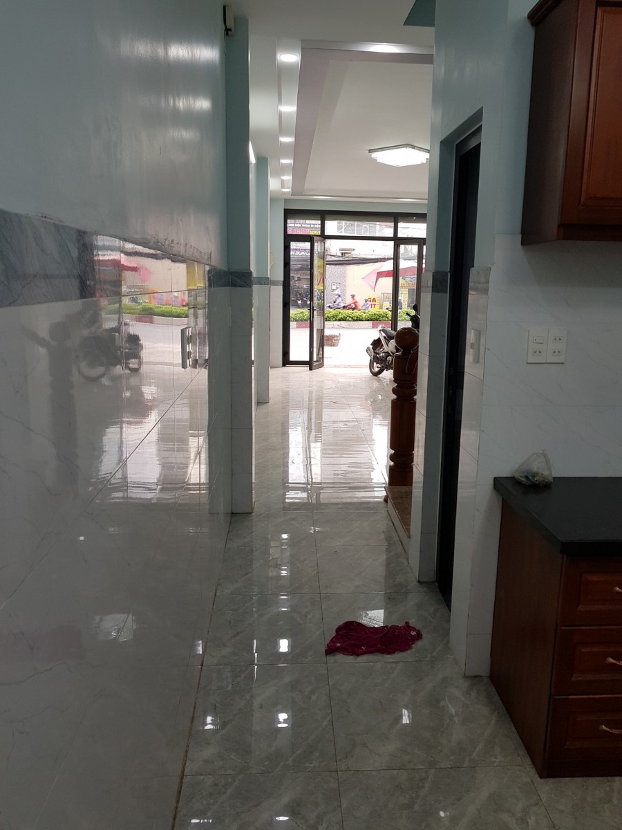 Mặt tiền kinh doanh đường Quâng Trung, dt 67m2, 4 tầng, giá 12.9 tỷ, Quận Gò Vấp