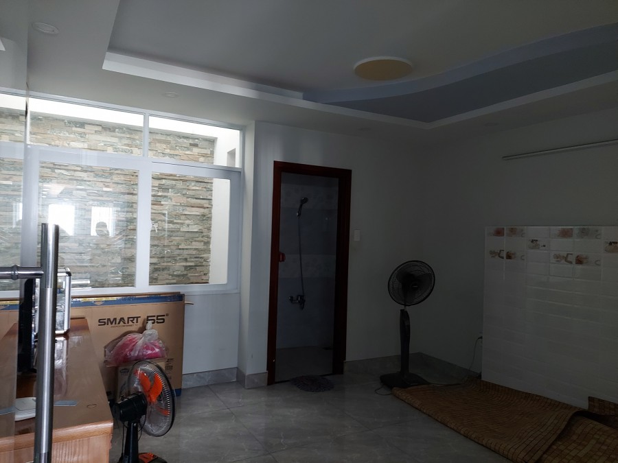 Căn hộ dịch vụ mt Tứ Hải P6 Tân Bình, có 31 Phòng thu Nhập 150tr/th giá chỉ 30 Tỷ