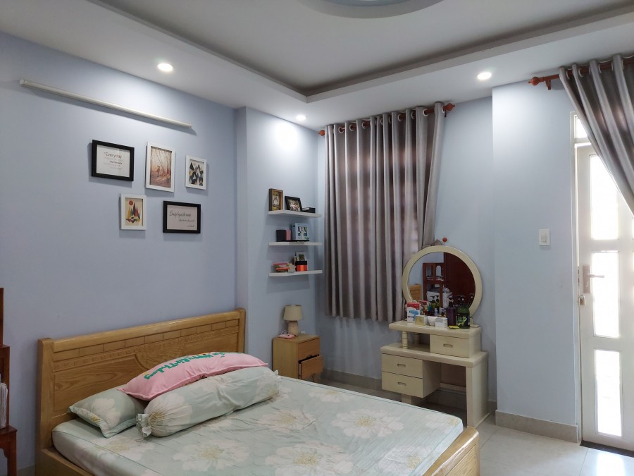 Căn hộ dịch vụ mt Tứ Hải P6 Tân Bình, có 31 Phòng thu Nhập 150tr/th giá chỉ 30 Tỷ