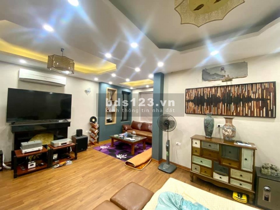 Bán nhà mặt phố Hoa Bằng, 92m2, 6 tầng, 13 tỷ, kinh doanh, ô tô tránh