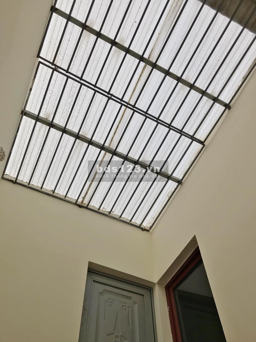 Bán nhà đường Lê Trọng Tấn 36m2 x 5 tầng, 4.7m mặt tiền, giá 3.6 tỷ. 2 mặt thoáng. Ô tô.