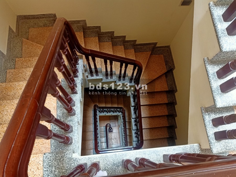 Cần bán biệt thự lô góc Nguyễn Cơ Thạch 100m2 x 4 tầng, giá chào 23 tỷ