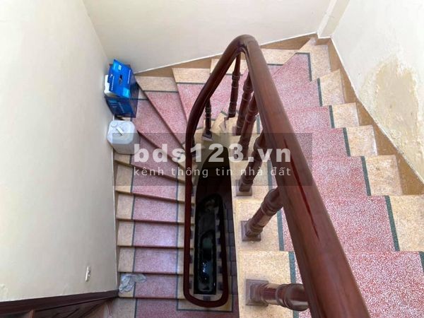 Bán nhà Hồ Từng Mậu, mt rộng, gần đường ô tô giá bán 3.2 tỷ, lh 0961427470.