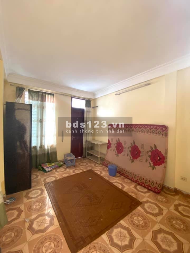 Bán nhà Hồ Từng Mậu, mt rộng, gần đường ô tô giá bán 3.2 tỷ, lh 0961427470.