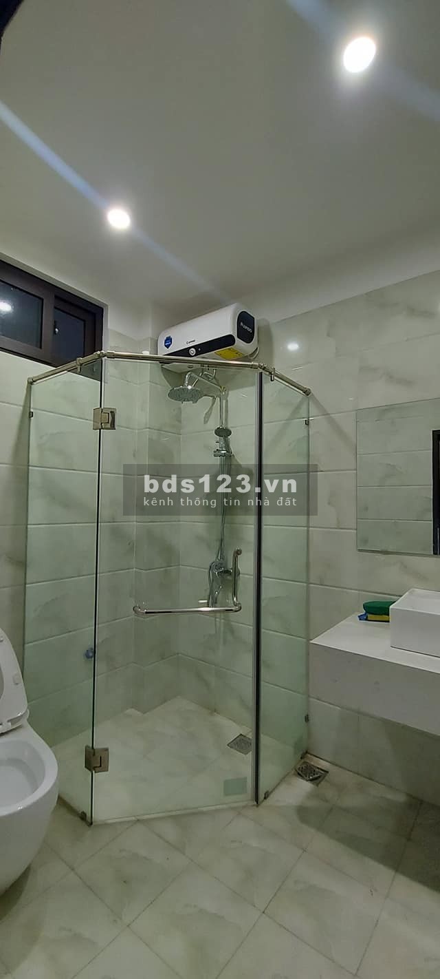 Bán nhà Đội Cấn, hưởng trọn tiện ích an sinh đỉnh cao, dt 32m2, giá 458 tỷ, lhcc