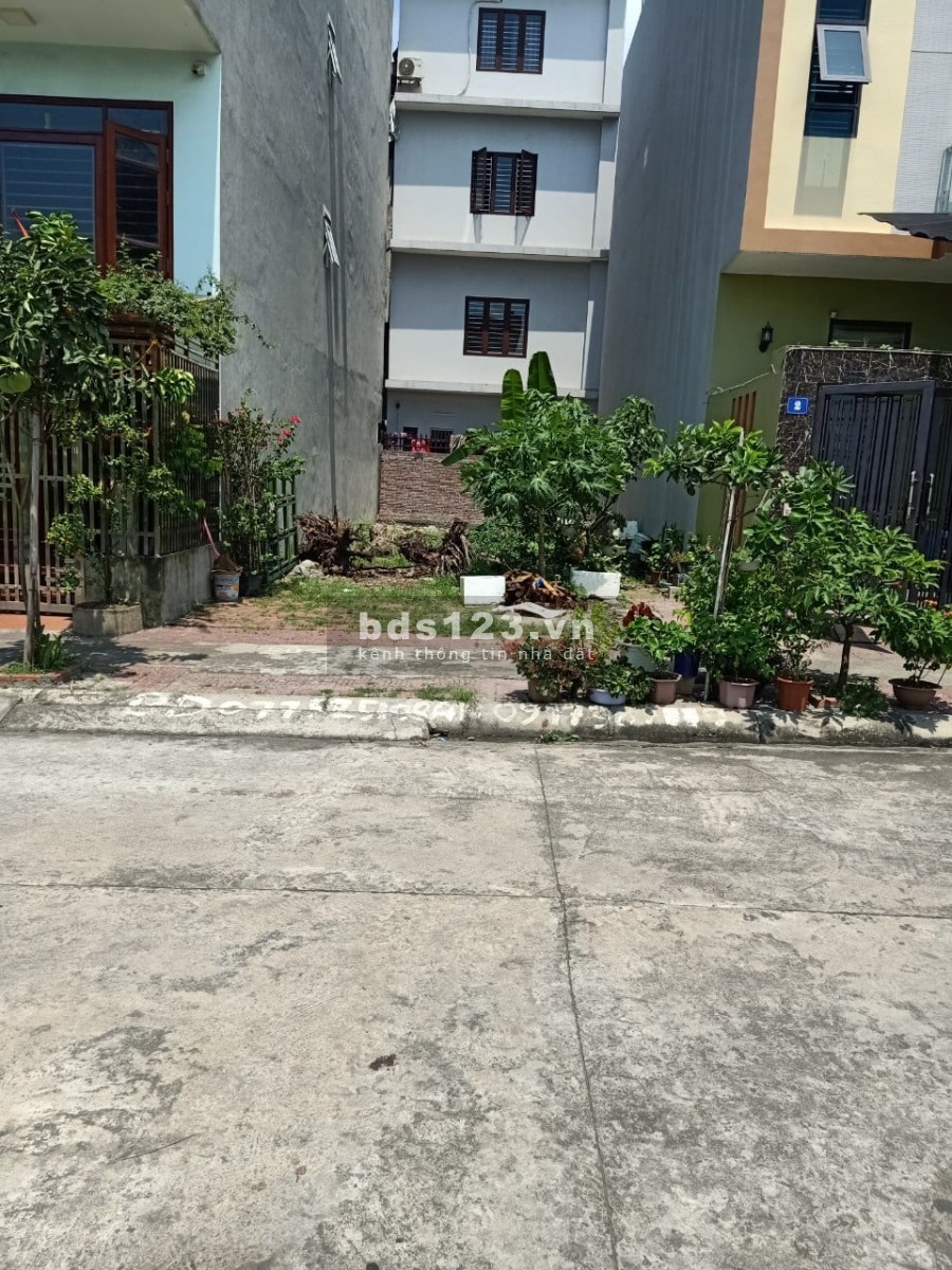 Bán đất dự án trung tâm Thành Phố Cẩm Phả - cách đường Đất Đỏ 20m, dt 99m2
