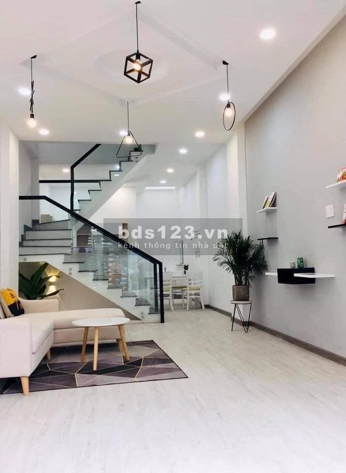 Bán Nhà 52m2 ,1 trệt 1 lầu , 4 Tỷ 5 , Trung Tâm Bình Thạnh .