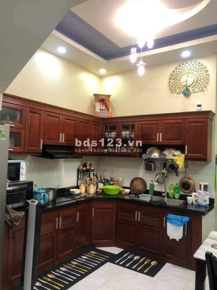 Bán nhà dt 83m2, 2 tầng HXH giá chỉ 5.7 tỷ phường 16 Quận Gò Vấp, lh 0967399045