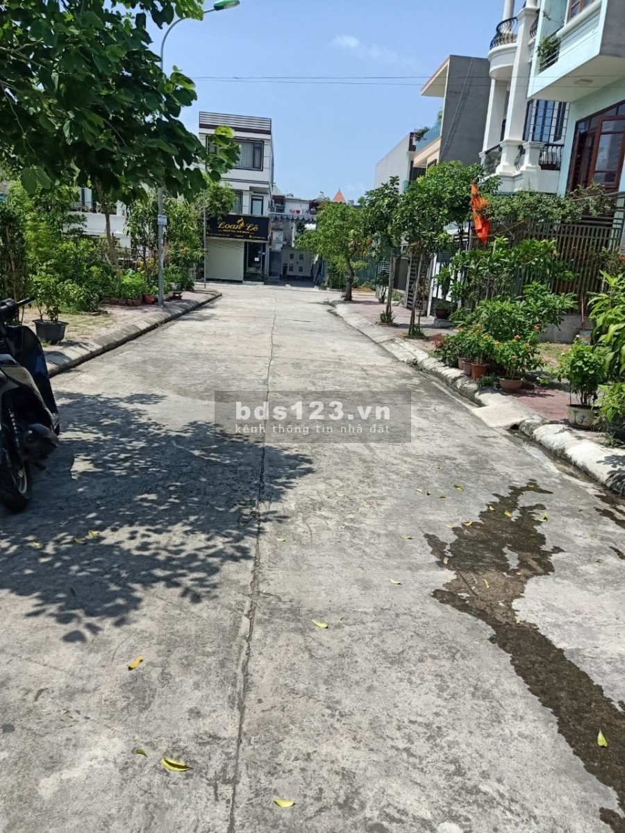 Bán đất dự án trung tâm Thành Phố Cẩm Phả - cách đường Đất Đỏ 20m, dt 99m2