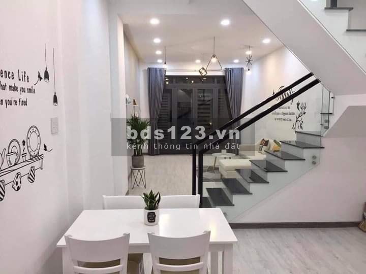 Bán Nhà 52m2 ,1 trệt 1 lầu , 4 Tỷ 5 , Trung Tâm Bình Thạnh .