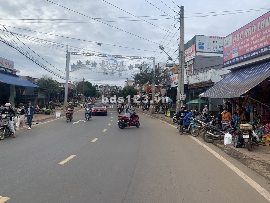 Chủ cần bán nhanh lô đất diện tích sử dụng 210m2, giá bán 450 triệu, chính chủ