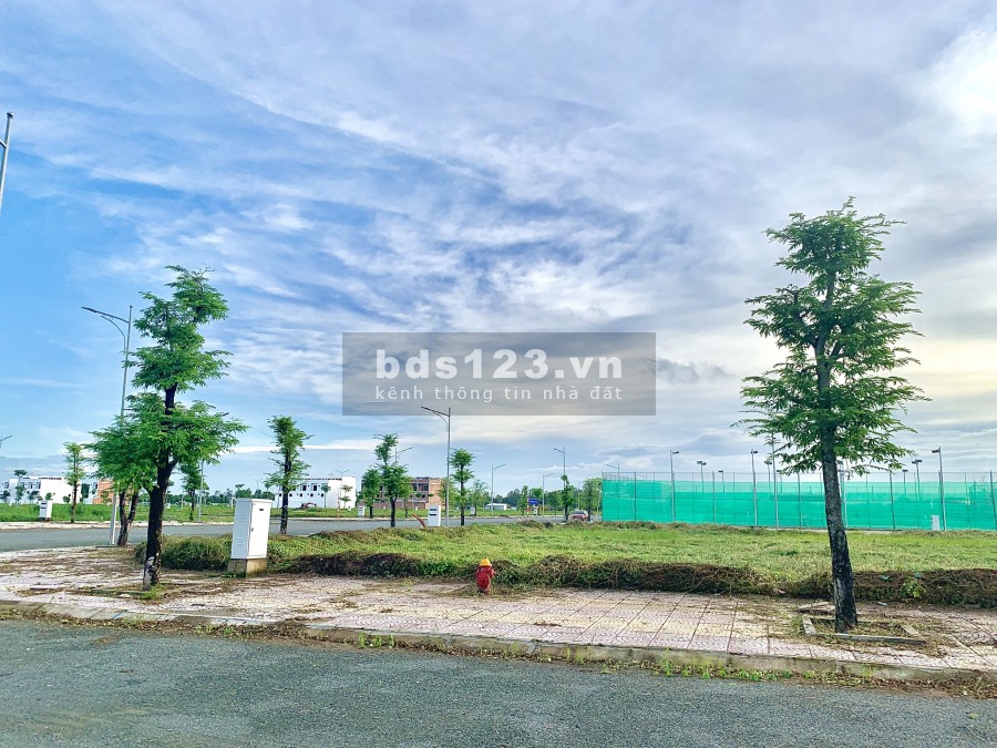 Nền đẹp đối diện trường học giá tốt, liên hệ 0949177760, hỗ trợ trả chậm
