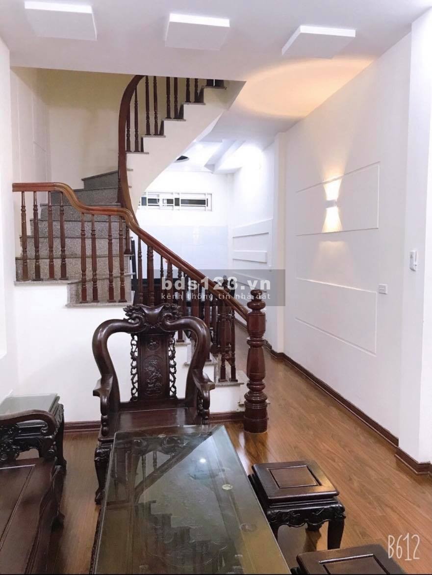 Bán nhà nguyên căn Đào Tấn Quận Ba Đình, đúc 5 tầng, 9 phòng giá 4.3 tỷ, sổ đỏ xịn