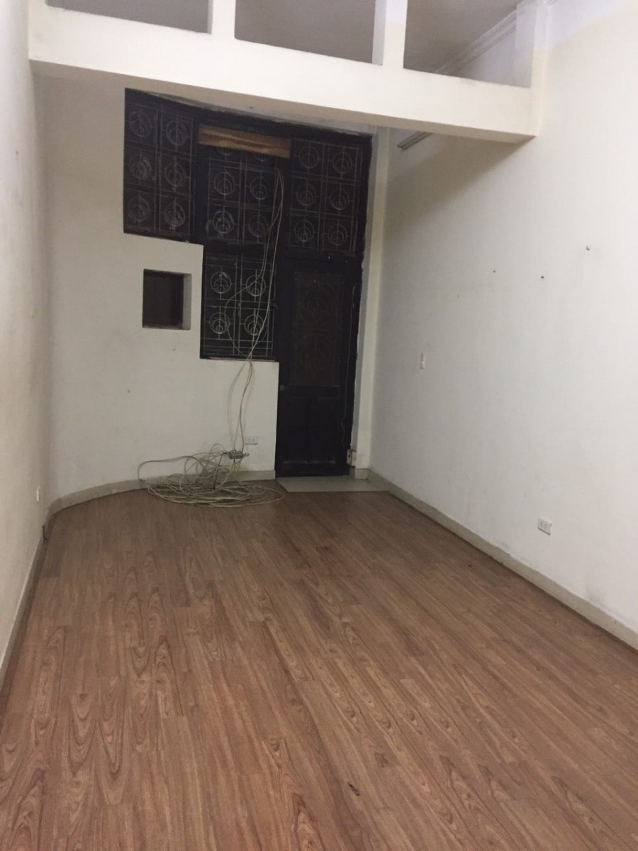Bán nhà khu Lê Trọng Tấn 45m, mặt tiền 4m, thuận tiện doanh. Chỉ hơn 5 tỷ