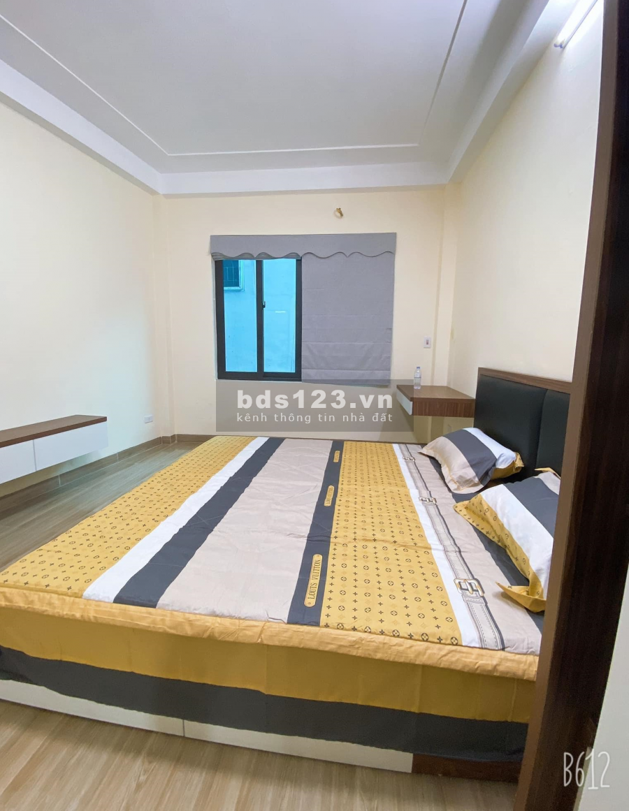 Giá 2.9 tỷ, dt 40m2, 5 tầng, nhà Xuân Đỉnh, Ôtô đỗ cửa tránh nhau. LH 0941111357