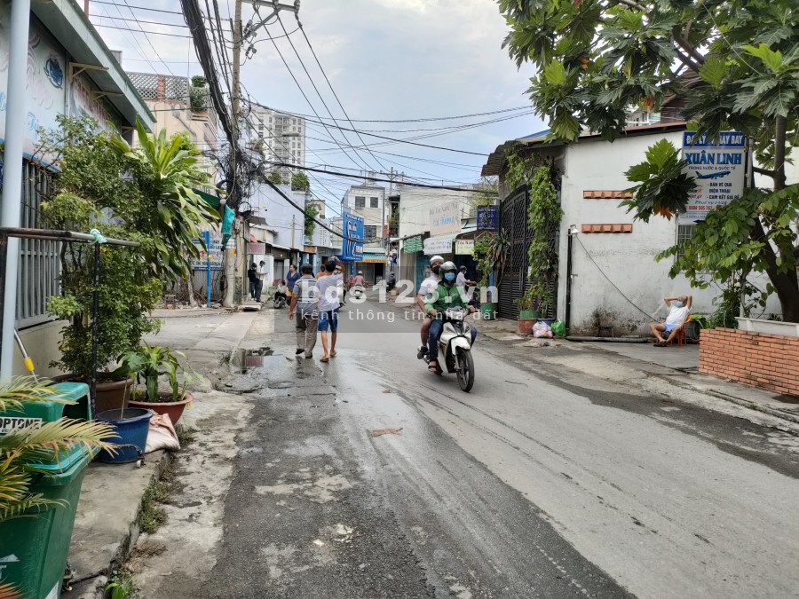 Nhà mặt tiền ngã ba đường số 8 phường Trường Thọ Tp Thủ Đức, giá 15 tỷ