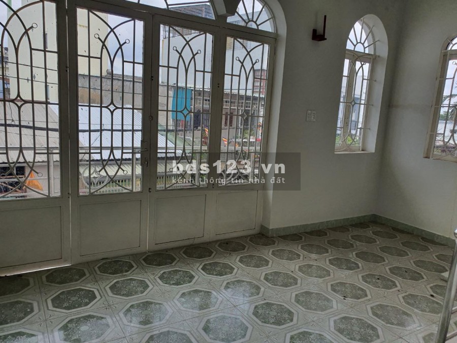 Bán nhà Trần Bá Giao, Gò Vấp diện tích 70m2, 3 tầng lô góc hẻm xe hơi giá 6 tỷ 45