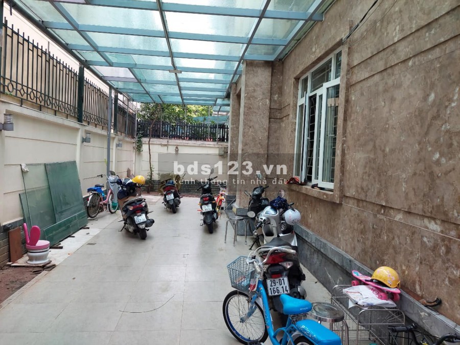 Cần bán căn Biệt thự đẹp diện tích 193m2, đúc 5 tầng, 8 phòng ngủ, BT07 Việt Hưng