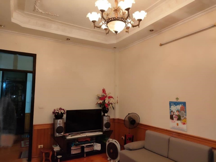 Nhà phố Trần Thái Tông, Cầu Giấy, diện tích sử dụng 60m2, Ô tô. Giá 7 tỷ5