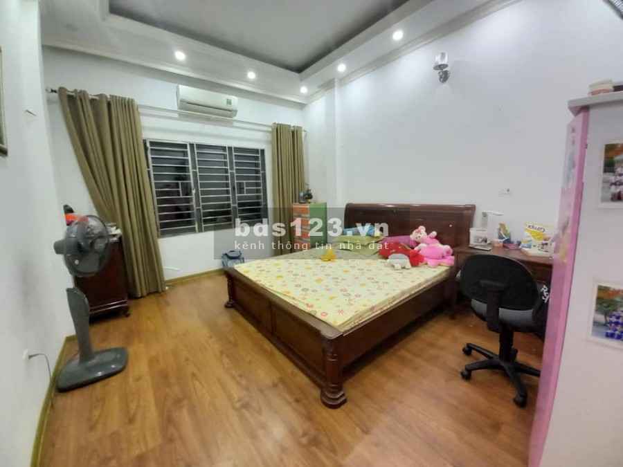 Bán nhà Trung Kính phân lô, vỉa hè, gara ô tô, 46m2, 5 tầng, 8.5 tỷ