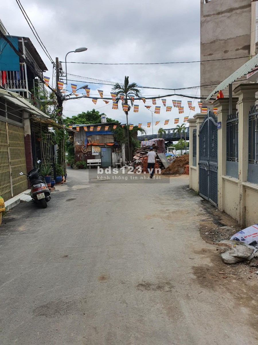 Bán nhà Trần Bá Giao, Gò Vấp diện tích 70m2, 3 tầng lô góc hẻm xe hơi giá 6 tỷ 45