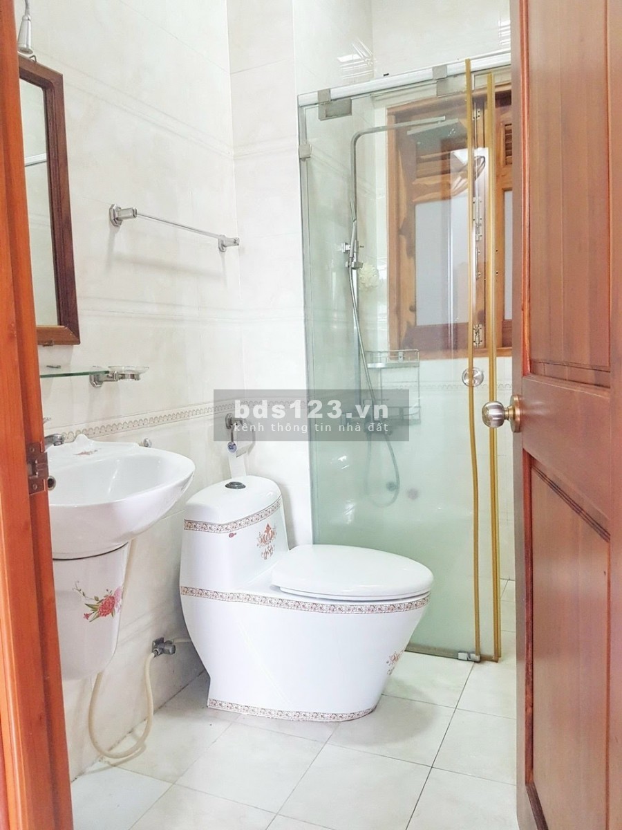 Bán nhà giá thấp ở Quận 7, thành phố Hồ Chí Minh, liên hệ 0938031993