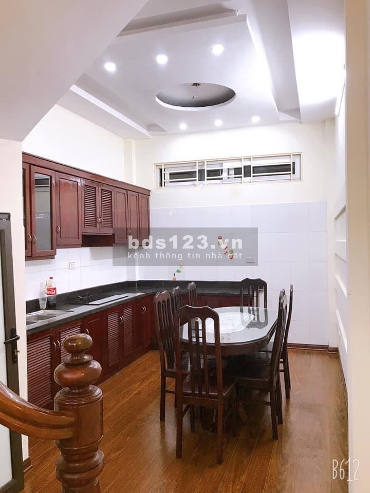 Bán nhà nguyên căn Đào Tấn Quận Ba Đình, đúc 5 tầng, 9 phòng giá 4.3 tỷ, sổ đỏ xịn