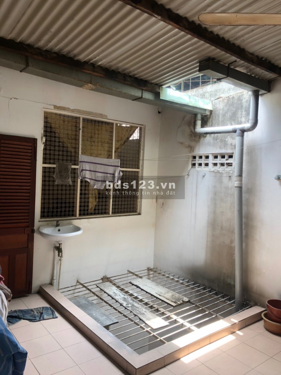 Kẹt vốn làm ăn, bán nhà 142/3 Võ Văn Kiệt, giá 12 tỷ