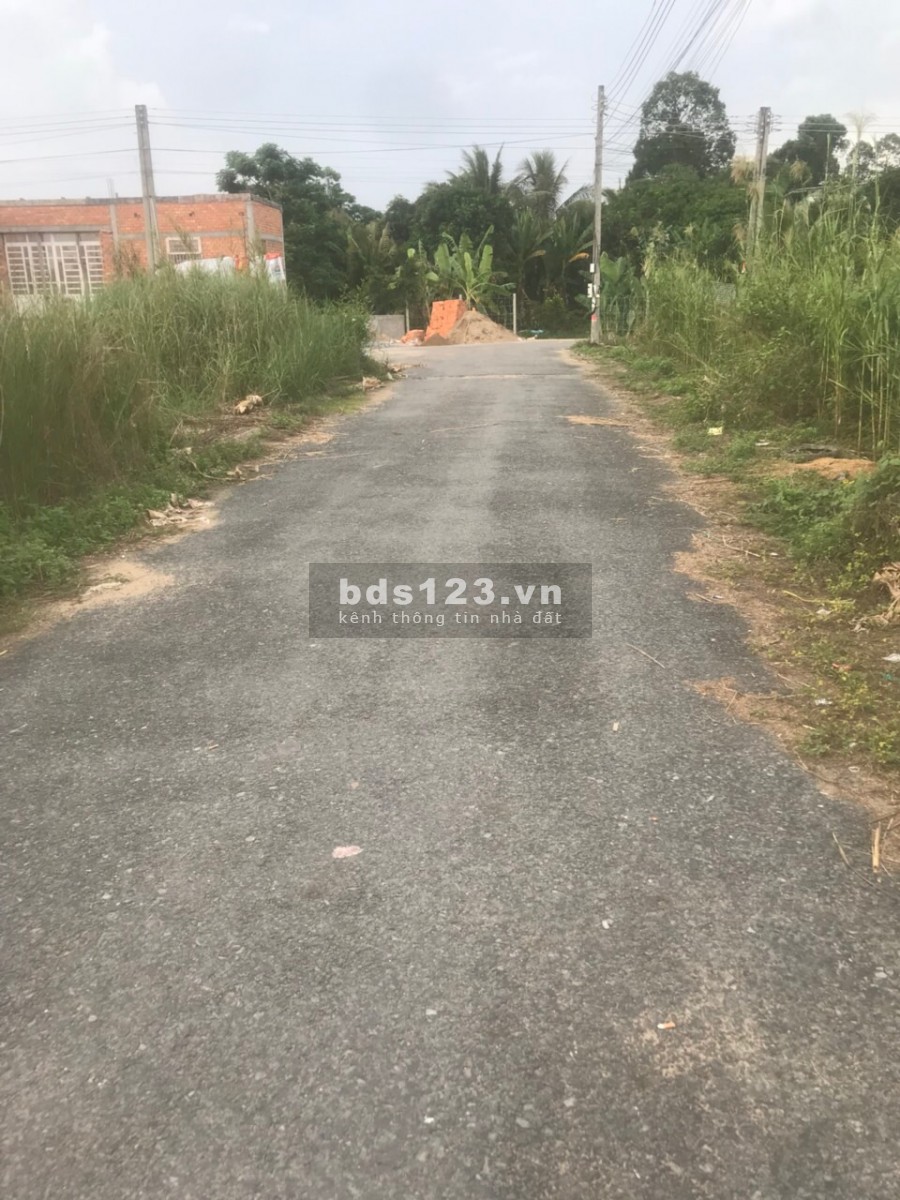 Cần bán nhành cặp nền vị trí khu VPĐKĐ, p Mỹ Quý, TP Long Xuyên, An Giang
