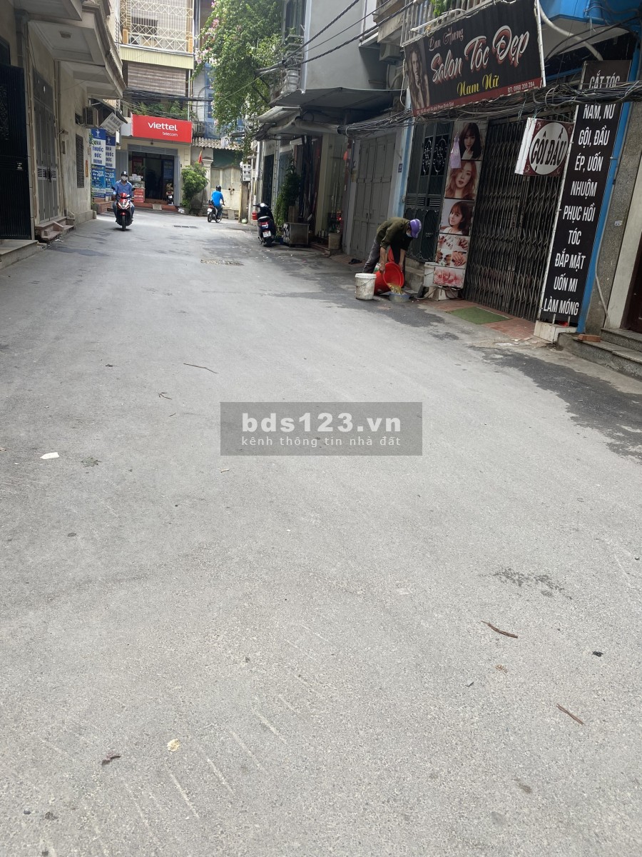 Bán mảnh đất Vàng hiếm, phố Phan Đình Giót, Ôtô vào nhà, phân lô 2 thoáng 40m2 Mt 3.5m