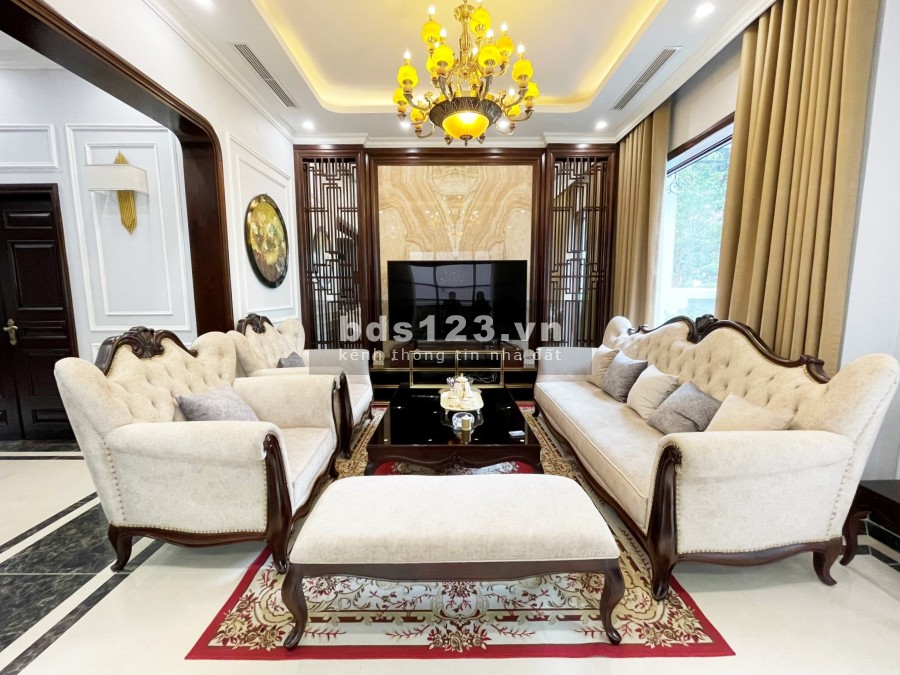 Bán gấp Biệt Thự VIP phố Duy Tân Quận Cầu Giấy diện tích 220m2 giá 37 tỷ