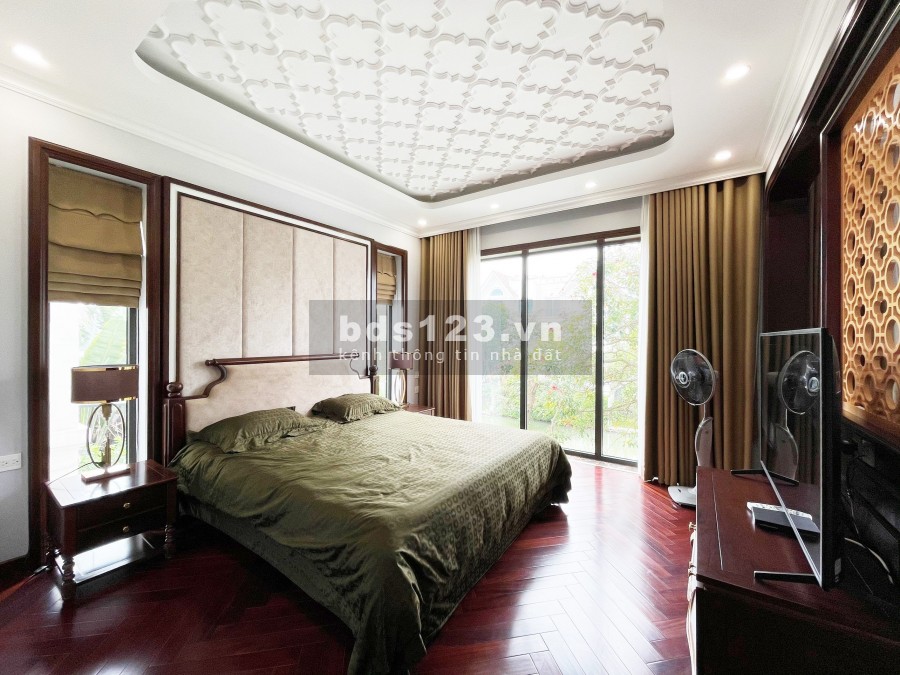 Bán gấp Biệt Thự VIP phố Duy Tân Quận Cầu Giấy diện tích 220m2 giá 37 tỷ