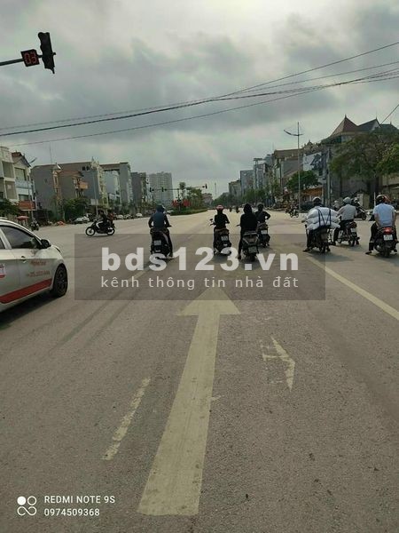 Bán nhanh mảnh đất đẹp tại TĐC Trâu Quỳ giá có 76tr/m2. LH 0983253436