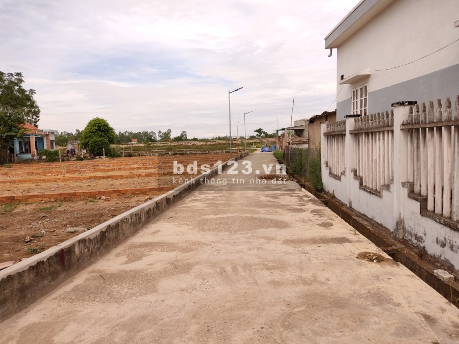 Diện tích đất 130m2 cần bán nhanh chỉ 490 triệu đường 7,5m, khu dân cư Quang Hiện 1