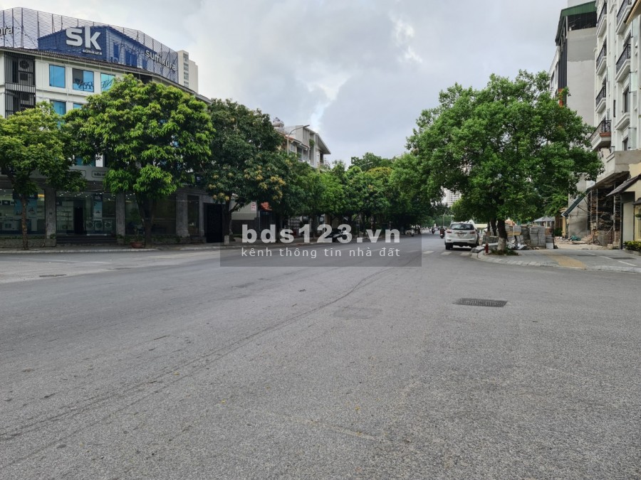 Cho thuê mặt bằng kinh doanh Khúc Thừa Dụ- Thọ Tháp: DTSD260m2, mặt tiền 7.5, có vỉa hè.