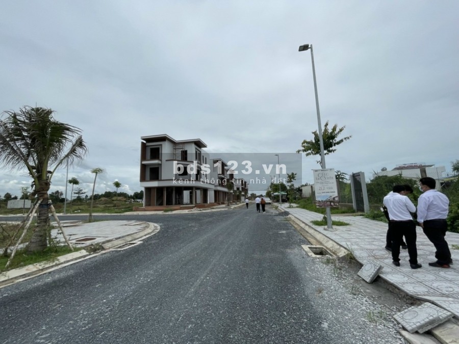 Biệt thự nhà phố kiểu mẫu tây âu tại thành phố sa đéc, hướng Đông Nam, giá tốt