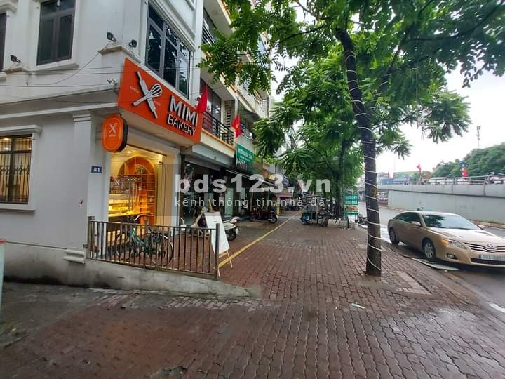 Bán đất tặng nhà cấp 4 mặt phố Trần Khát Chân Hai Bà Trưng giá 26 tỷ, lh 0986209188