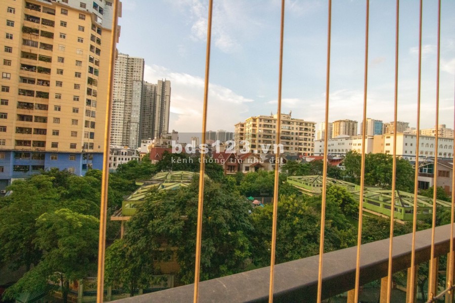 Chủ nhà cần cho thuê căn hộ cao cáp chung cư Iris Garden, liên hệ 0866196290