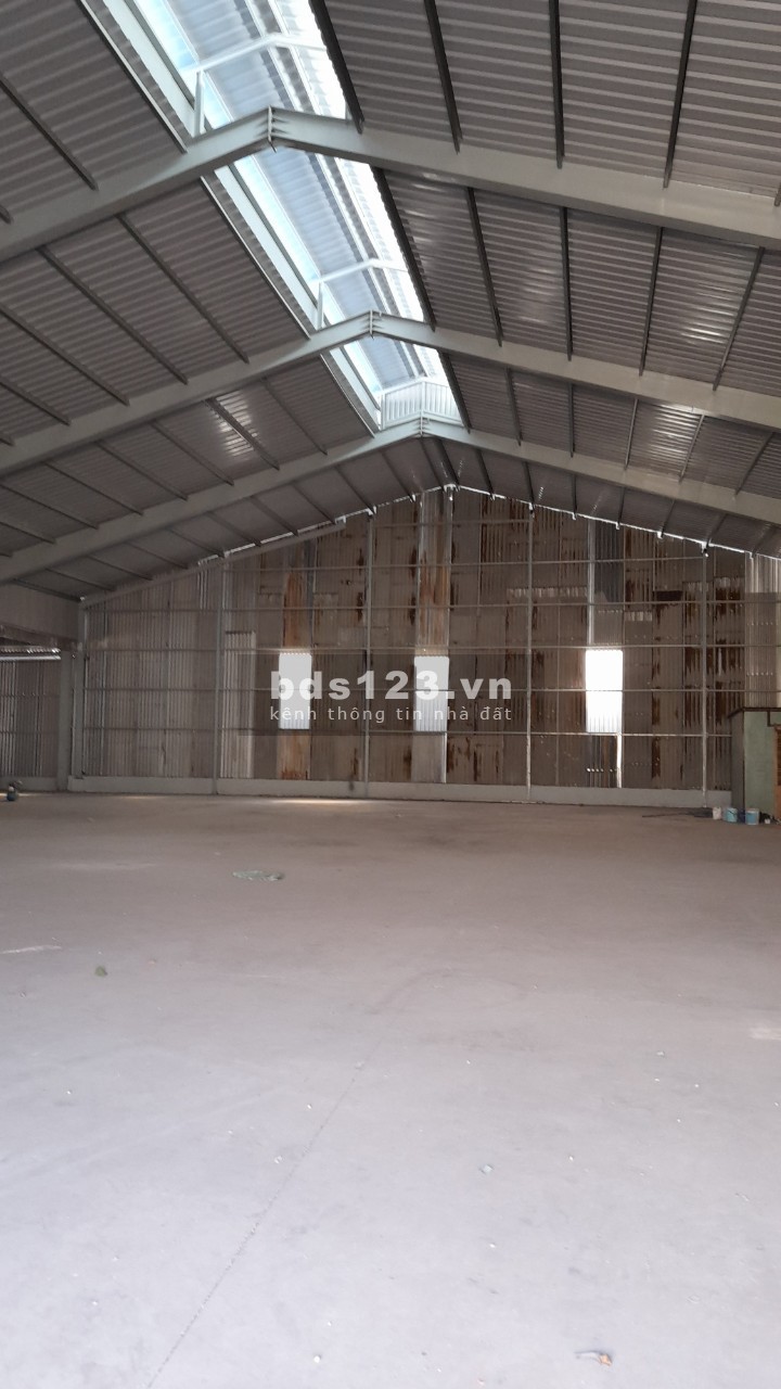 Kho xưởng cho thuê 1200/1700m2/4000m2 gần cầu Tham Lương Quận 12