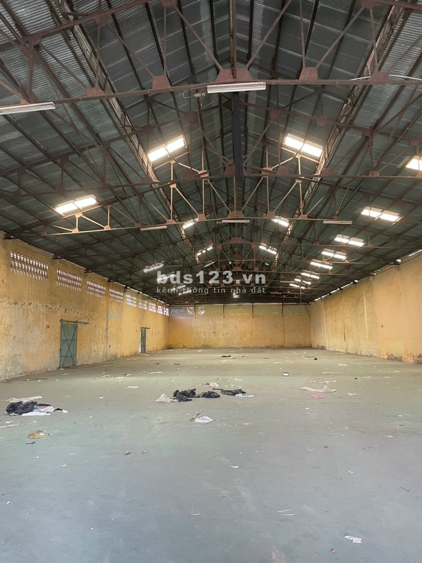 Cho thuê kho diện tích sử dụng 1000m2_1500m2 Bến Bình Đông P.14 Quận 8