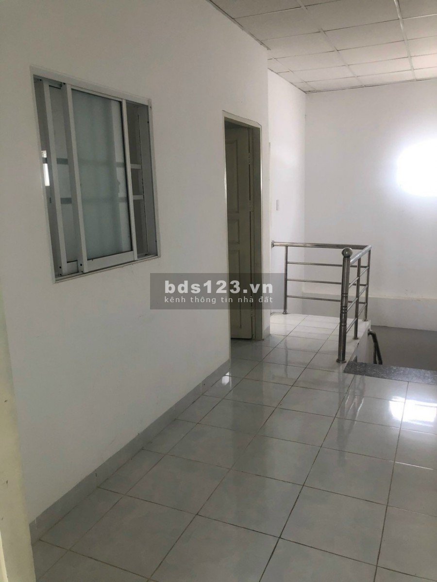 Chính chủ xoay tiền cần bán gấp nhà ngay Chánh Phú Hoà, giá 1.75 tỷ, sổ sẵn