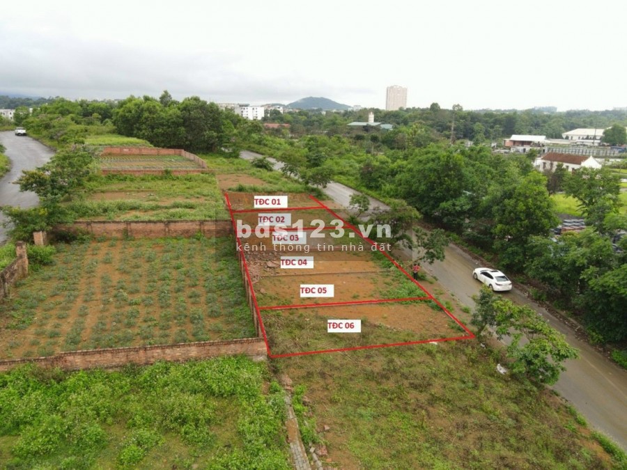 Sổ đỏ chính chủ bán nhanh lô đất tái định cư Vai Réo, dt 109m2, giá rẻ, lhcc
