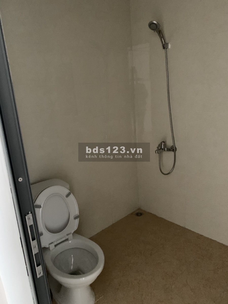 Cho thuê Chung cư 282 Nguyễn Huy Tưởng, 2 phòng ngủ, 70m2, đồ cơ bản, 9 triệu/tháng. LH 0377983070