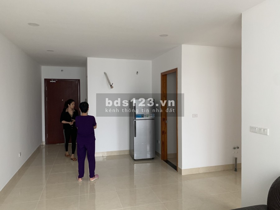 Cho thuê Chung cư 282 Nguyễn Huy Tưởng, 2 phòng ngủ, 70m2, đồ cơ bản, 9 triệu/tháng. LH 0377983070