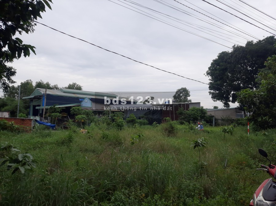 Bán đất Hòa Lợi Bến Cát 90m2 giá 700 triệu, vị trí đẹp không vướng